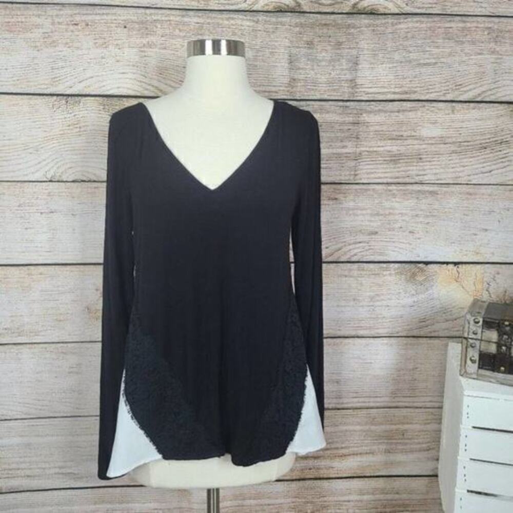 White House Black Market‎ Mixed Media Top Small